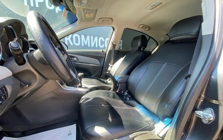 Chevrolet Cruze II, 2010 год, 590 000 рублей, 10 фотография