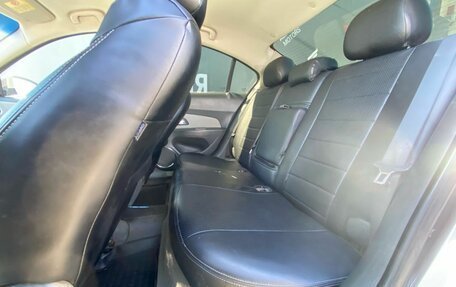 Chevrolet Cruze II, 2010 год, 590 000 рублей, 12 фотография
