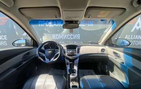 Chevrolet Cruze II, 2010 год, 590 000 рублей, 13 фотография