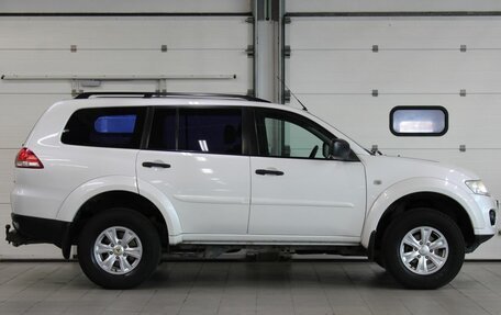 Mitsubishi Pajero Sport II рестайлинг, 2014 год, 1 557 000 рублей, 4 фотография