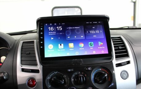 Mitsubishi Pajero Sport II рестайлинг, 2014 год, 1 557 000 рублей, 18 фотография