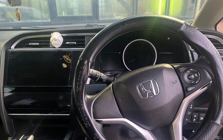 Honda Shuttle II, 2017 год, 1 570 000 рублей, 22 фотография