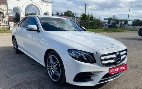 Mercedes-Benz E-Класс, 2019 год, 3 650 000 рублей, 2 фотография