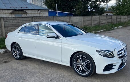 Mercedes-Benz E-Класс, 2019 год, 3 650 000 рублей, 8 фотография