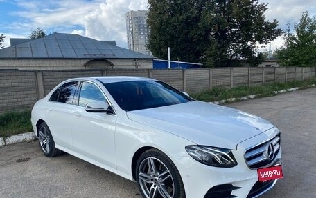 Mercedes-Benz E-Класс, 2019 год, 3 650 000 рублей, 6 фотография