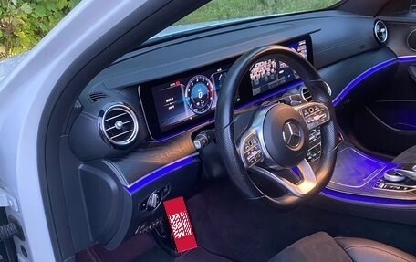 Mercedes-Benz E-Класс, 2019 год, 3 650 000 рублей, 11 фотография