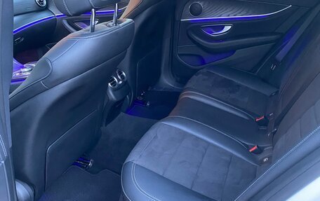 Mercedes-Benz E-Класс, 2019 год, 3 650 000 рублей, 16 фотография
