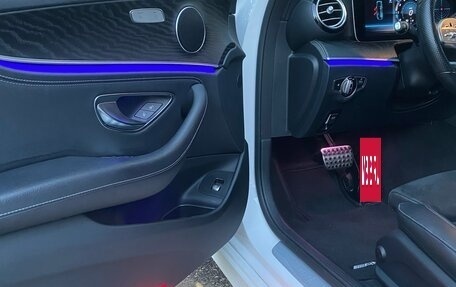 Mercedes-Benz E-Класс, 2019 год, 3 650 000 рублей, 18 фотография