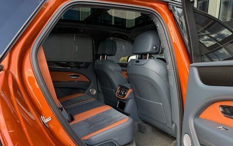 Bentley Bentayga I, 2022 год, 27 000 000 рублей, 19 фотография