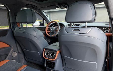 Bentley Bentayga I, 2022 год, 27 000 000 рублей, 20 фотография