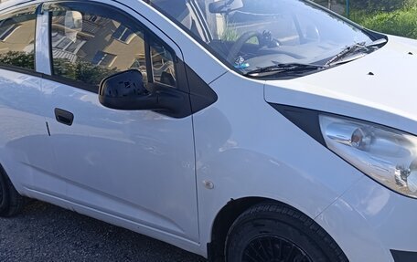 Chevrolet Spark III, 2016 год, 800 000 рублей, 3 фотография