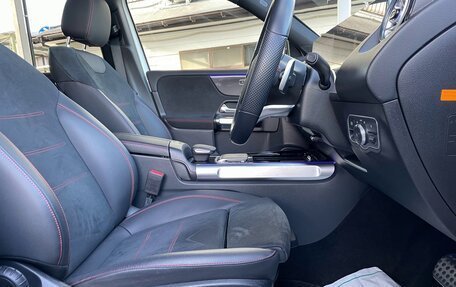 Mercedes-Benz GLB, 2023 год, 2 137 000 рублей, 9 фотография