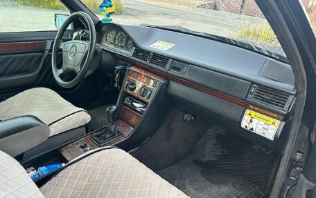 Mercedes-Benz E-Класс, 1994 год, 250 000 рублей, 8 фотография