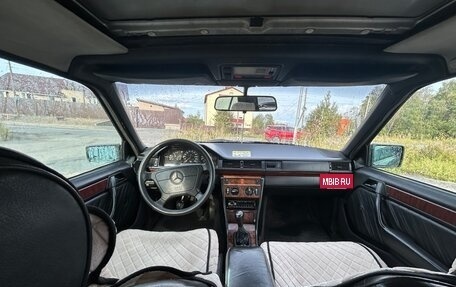 Mercedes-Benz E-Класс, 1994 год, 250 000 рублей, 9 фотография