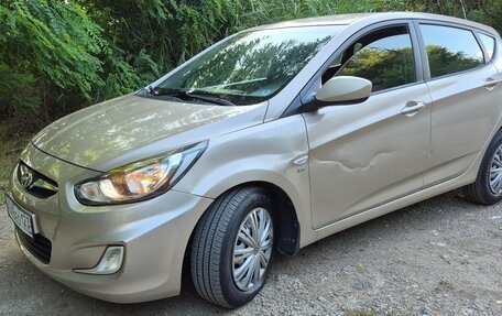 Hyundai Solaris II рестайлинг, 2012 год, 590 000 рублей, 2 фотография
