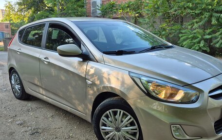 Hyundai Solaris II рестайлинг, 2012 год, 590 000 рублей, 1 фотография