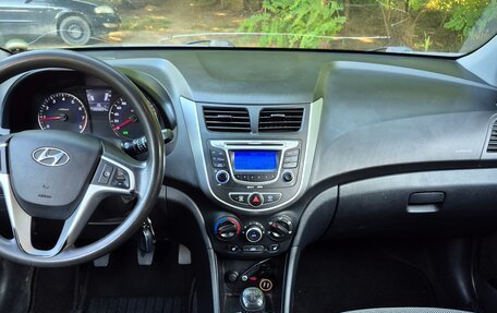 Hyundai Solaris II рестайлинг, 2012 год, 590 000 рублей, 13 фотография
