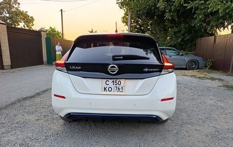 Nissan Leaf II, 2017 год, 1 950 000 рублей, 8 фотография