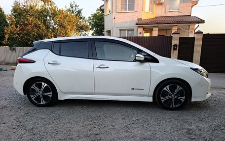 Nissan Leaf II, 2017 год, 1 950 000 рублей, 5 фотография