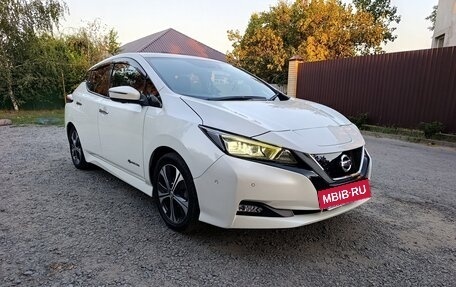 Nissan Leaf II, 2017 год, 1 950 000 рублей, 4 фотография