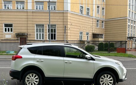 Toyota RAV4, 2015 год, 1 730 000 рублей, 6 фотография