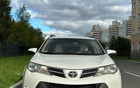 Toyota RAV4, 2015 год, 1 730 000 рублей, 8 фотография