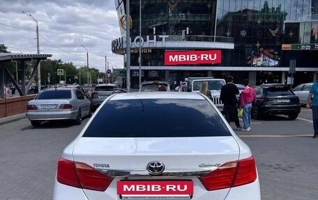 Toyota Camry, 2013 год, 1 300 000 рублей, 10 фотография