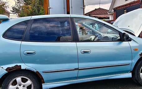 Nissan Tino, 2000 год, 250 000 рублей, 5 фотография