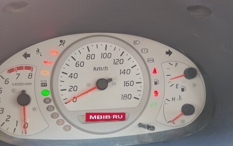 Nissan Tino, 2000 год, 250 000 рублей, 2 фотография