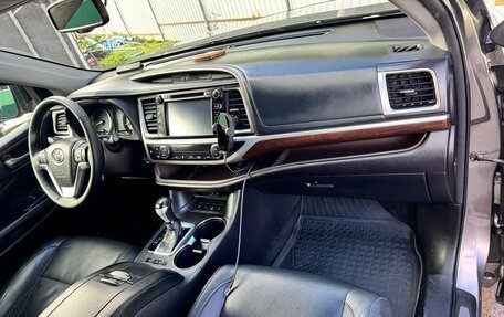 Toyota Highlander III, 2014 год, 2 600 000 рублей, 13 фотография
