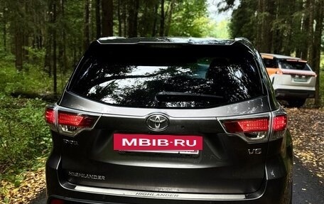 Toyota Highlander III, 2014 год, 2 600 000 рублей, 5 фотография