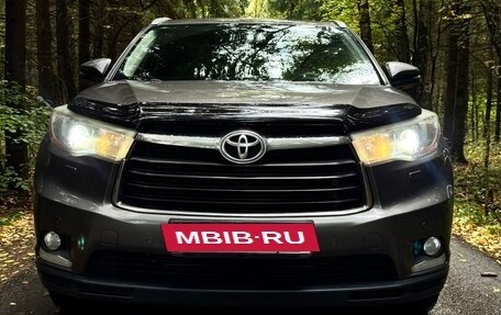 Toyota Highlander III, 2014 год, 2 600 000 рублей, 3 фотография