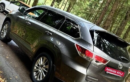 Toyota Highlander III, 2014 год, 2 600 000 рублей, 8 фотография