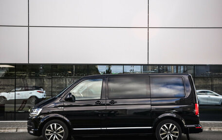 Volkswagen Multivan T6 рестайлинг, 2016 год, 3 990 000 рублей, 9 фотография
