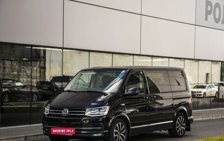 Volkswagen Multivan T6 рестайлинг, 2016 год, 3 990 000 рублей, 3 фотография