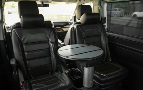 Volkswagen Multivan T6 рестайлинг, 2016 год, 3 990 000 рублей, 36 фотография
