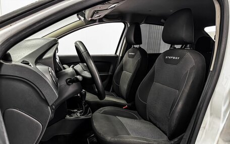 Renault Logan II, 2019 год, 1 199 000 рублей, 7 фотография