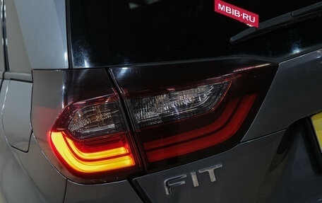 Honda Fit, 2020 год, 1 200 000 рублей, 8 фотография