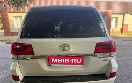 Toyota Land Cruiser 200, 2019 год, 10 000 000 рублей, 4 фотография