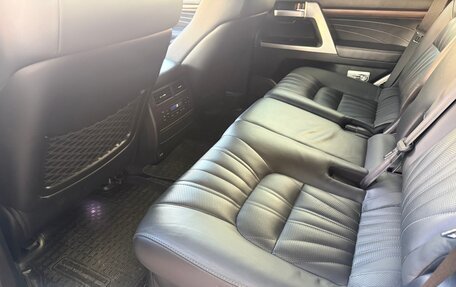 Toyota Land Cruiser 200, 2019 год, 10 000 000 рублей, 7 фотография