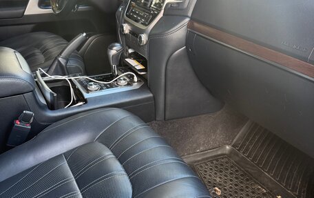 Toyota Land Cruiser 200, 2019 год, 10 000 000 рублей, 12 фотография