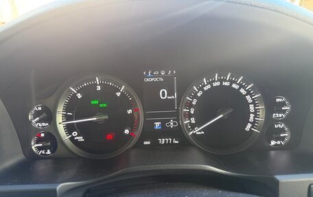 Toyota Land Cruiser 200, 2019 год, 10 000 000 рублей, 16 фотография