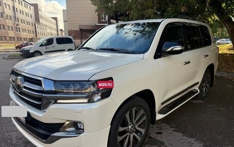 Toyota Land Cruiser 200, 2019 год, 10 000 000 рублей, 6 фотография
