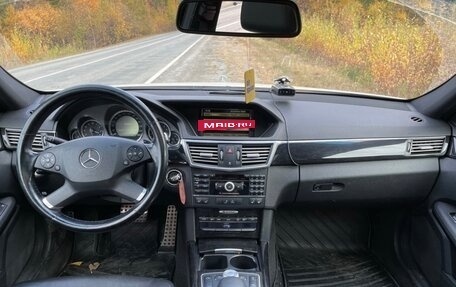 Mercedes-Benz E-Класс, 2010 год, 2 000 000 рублей, 8 фотография