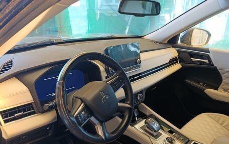 Mitsubishi Outlander, 2021 год, 3 000 000 рублей, 6 фотография