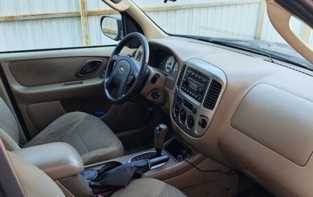 Ford Escape II, 2005 год, 450 000 рублей, 11 фотография