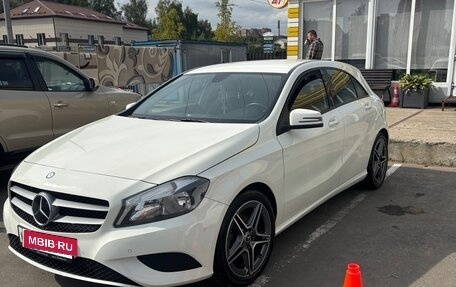 Mercedes-Benz A-Класс, 2014 год, 1 800 000 рублей, 5 фотография
