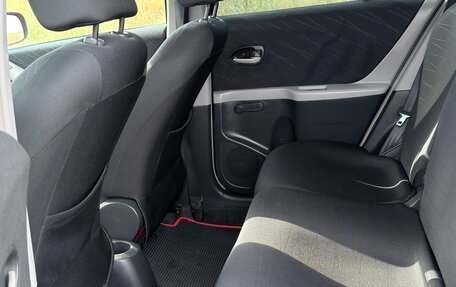 Toyota Yaris III рестайлинг, 2008 год, 700 000 рублей, 14 фотография