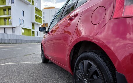 Toyota Yaris III рестайлинг, 2008 год, 700 000 рублей, 21 фотография