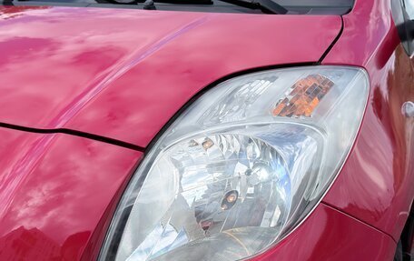 Toyota Yaris III рестайлинг, 2008 год, 700 000 рублей, 25 фотография